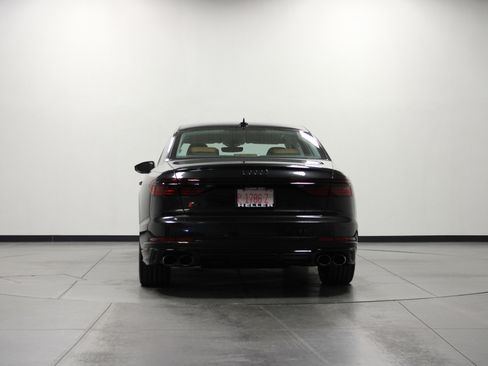 Used 2023 Audi S8 image 6