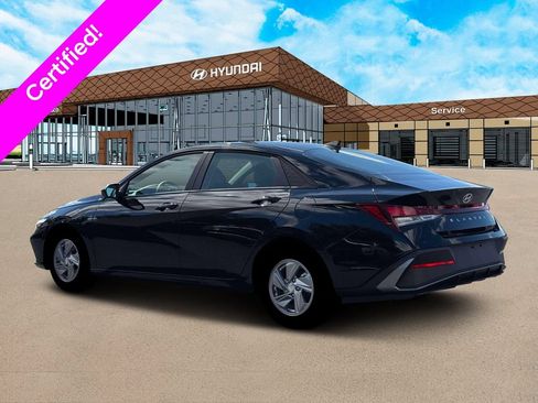 Used 2026 Hyundai Elantra SE FWD image 4