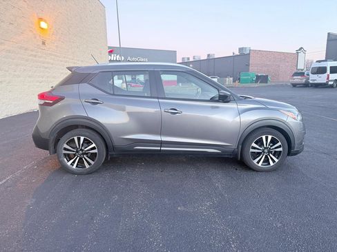 Used 2020 Nissan Kicks SR image 6