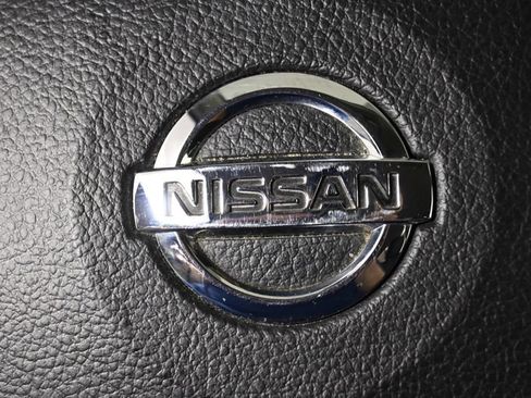 Used 2008 Nissan Versa Hatchback w/ Convenience Pkg FWD image 31