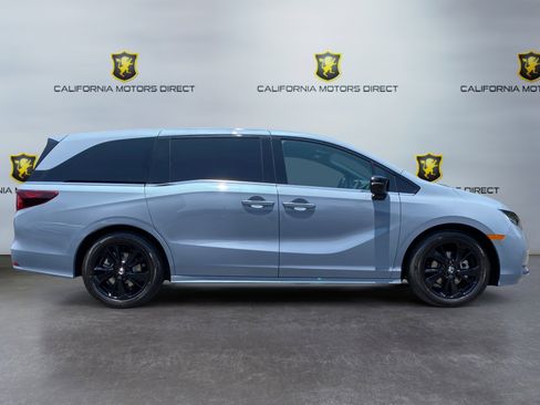 Used 2024 Honda Odyssey Sport image 4