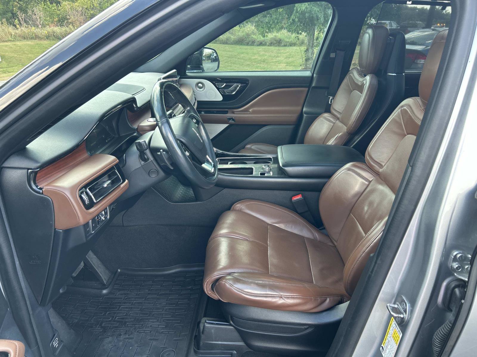 Used 2021 Lincoln Aviator Reserve w/ Equipment Group 202A AWD/4WD image 28