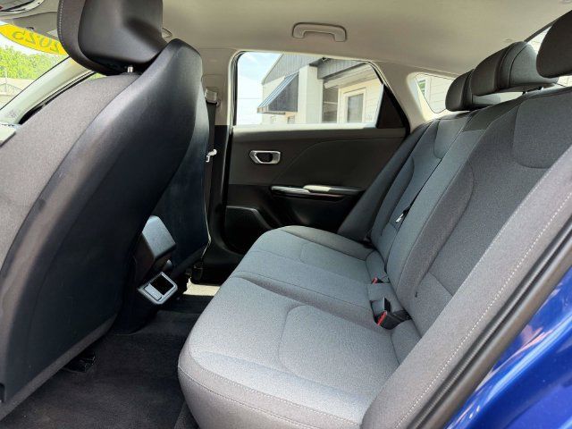 Used 2025 Kia K4 FWD image 15