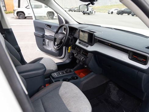 Used 2022 Ford Maverick XLT image 14