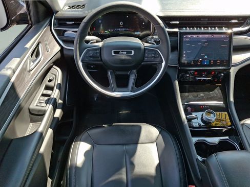 Used 2023 Jeep Grand Cherokee 4WD 4xe image 12