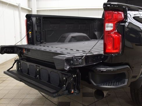 Used 2023 Chevrolet Silverado 2500 High Country w/ Z71 Off-Road Package image 25