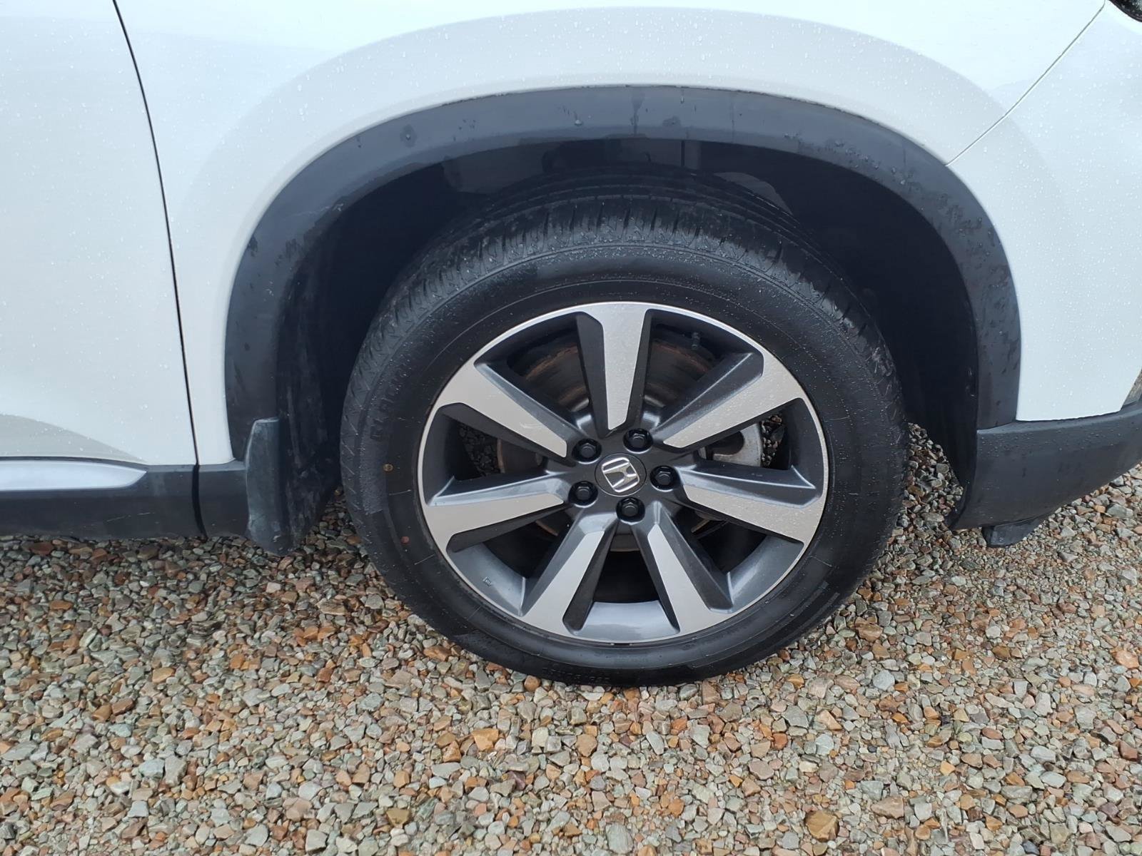 Certified 2023 Honda Pilot Touring image 12