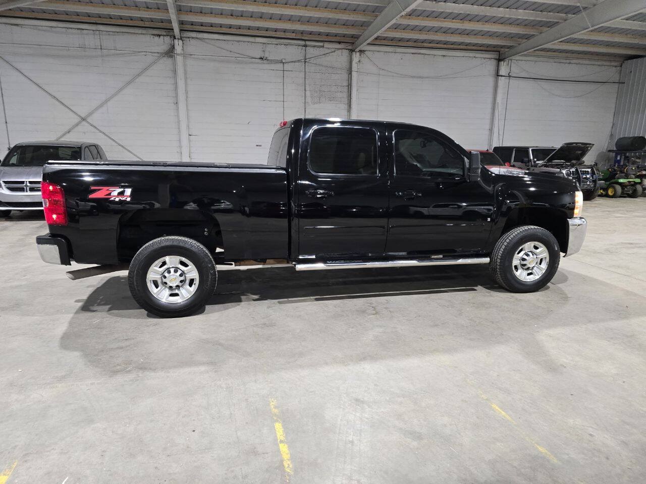 Used 2008 Chevrolet Silverado 2500 LTZ w/ Suspension Package, Off-Road AWD/4WD image 15