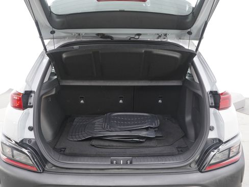 Used 2022 Hyundai Kona SE image 16