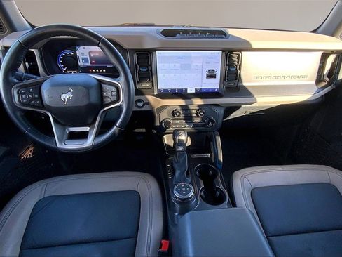 Used 2022 Ford Bronco Wildtrak image 16