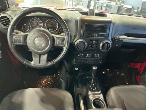 Used 2016 Jeep Wrangler Unlimited Sport w/ Quick Order Package 24S AWD/4WD image 22