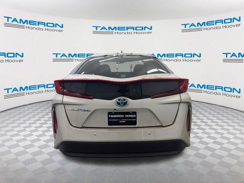 Used 2018 Toyota Prius Prime Advanced image 4