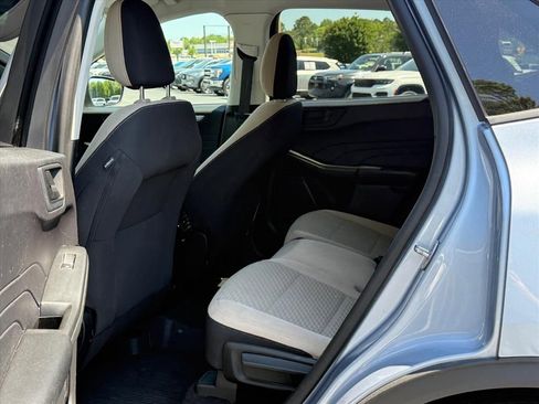 Used 2022 Ford Escape SE w/ Cold Weather Package FWD image 11