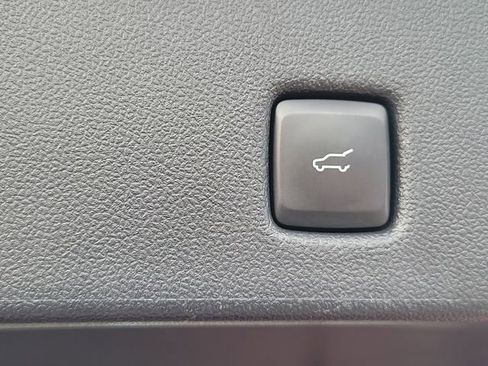 Certified 2024 Ford Escape ST-Line w/ Tech Pack #1 image 9