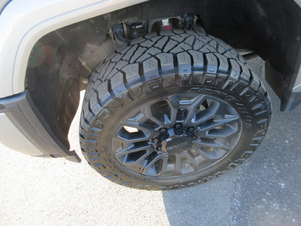 Used 2024 GMC Sierra 2500 Denali Ultimate AWD/4WD image 14