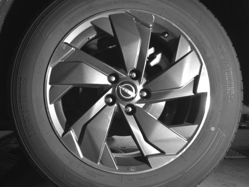 Used 2025 Nissan Rogue SV FWD image 14