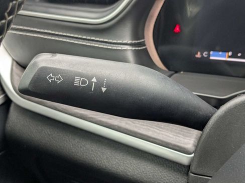 Used 2021 Jeep Grand Cherokee L Limited RWD image 34