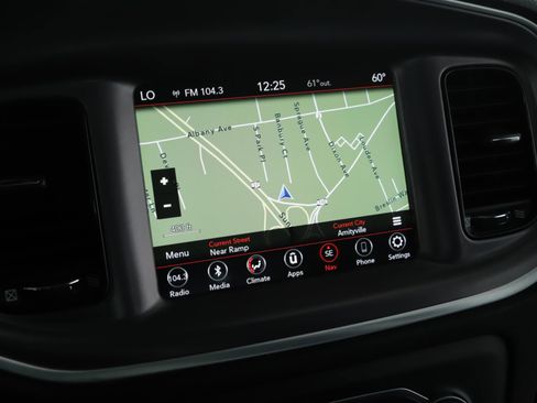 Used 2019 Dodge Charger SXT w/ Blacktop Package AWD/4WD image 13