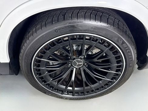 Used 2024 Mercedes-Benz GLC 43 AMG 4MATIC image 25