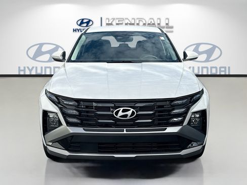 New 2025 Hyundai Tucson SE image 2