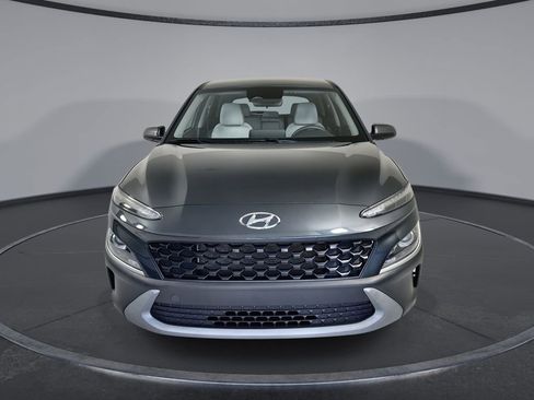 Used 2022 Hyundai Kona SE FWD image 3
