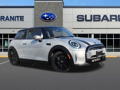 Used 2022 MINI Cooper 2-Door Hardtop w/ Premium Package image 2