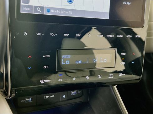 Used 2023 Hyundai Tucson Limited AWD/4WD image 16