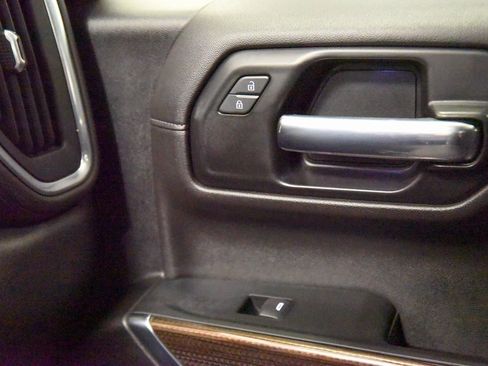 Used 2021 Chevrolet Silverado 1500 RST image 26