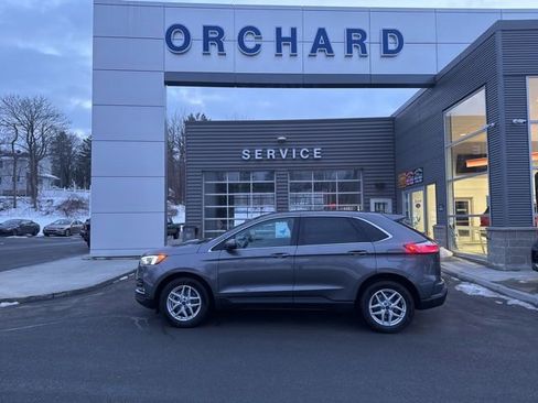 Certified 2022 Ford Edge SEL w/ Convenience Package image 2