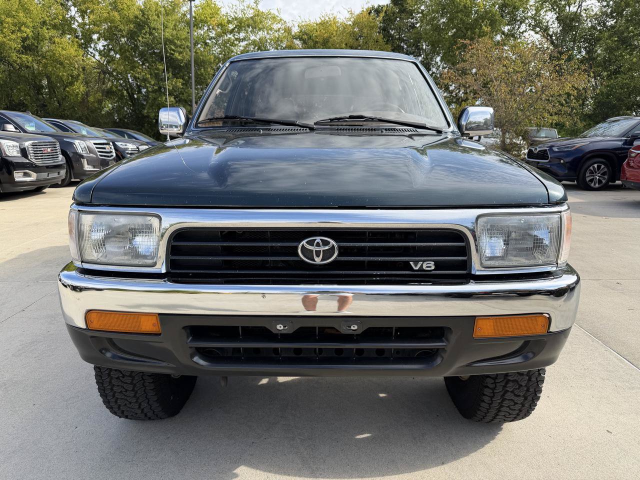 Used 1995 Toyota 4Runner SR5 AWD/4WD image 2
