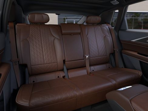 New 2027 Cadillac Lyriq Signature Sport w/ Nappa Leather Package AWD/4WD image 17
