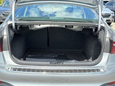 New 2026 Volkswagen Jetta SE FWD image 12
