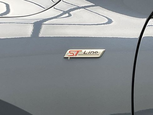 Certified 2025 Ford Escape ST-Line Elite w/ Premium Technology Package AWD/4WD image 35