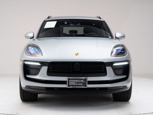 Certified 2026 Porsche Macan AWD/4WD image 2