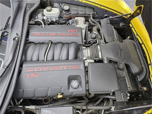 Used 2010 Chevrolet Corvette Grand Sport w/ Preferred Equipment Group RWD image 13