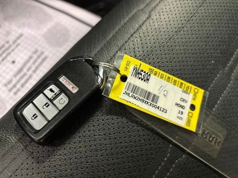 Used 2019 Honda CR-V Touring image 29