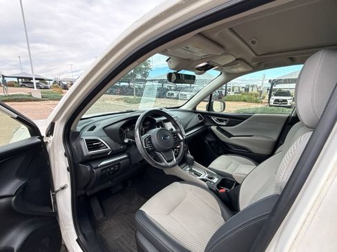 Used 2021 Subaru Forester Premium AWD/4WD image 8