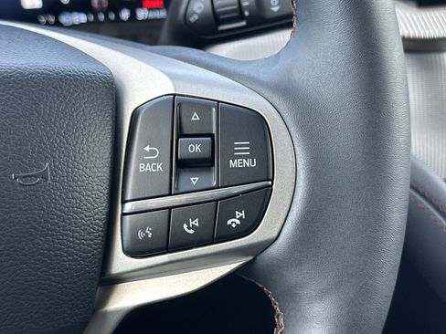 New 2025 Ford Explorer Active w/ Active Comfort Package image 18