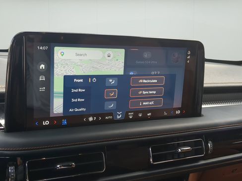Used 2025 Lincoln Aviator Black Label AWD/4WD image 17