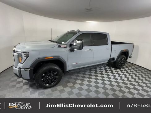 Used 2024 GMC Sierra 2500 AT4 w/ AT4 Premium Plus Package image 4