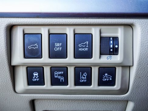 Used 2017 Subaru Outback 2.5i Limited image 27