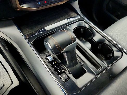 Used 2025 Ford F150 Lightning Lariat image 17