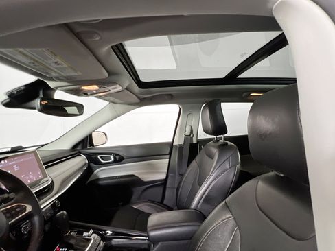 Used 2022 Jeep Compass Limited w/ Sun and Sound Group image 22