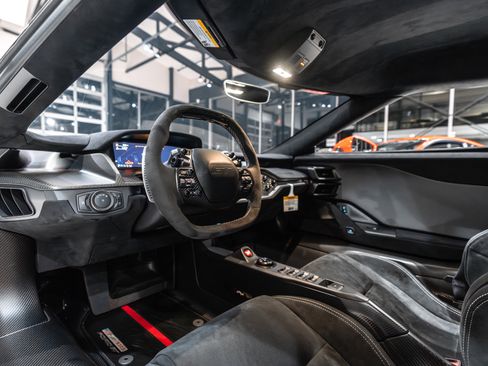 Used 2019 Ford GT image 8