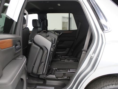 Used 2025 GMC Yukon Denali image 43