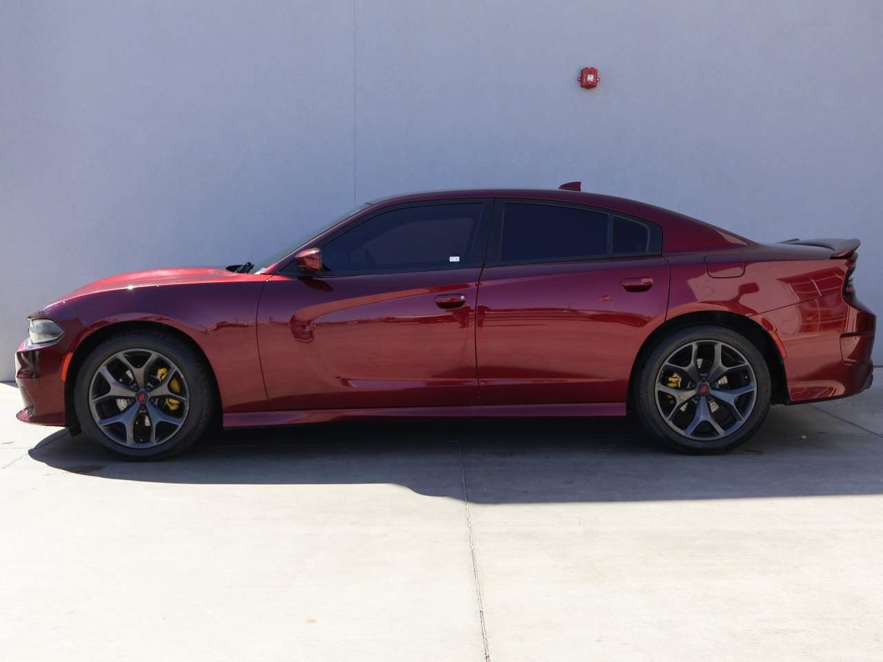 Used 2019 Dodge Charger GT RWD image 2