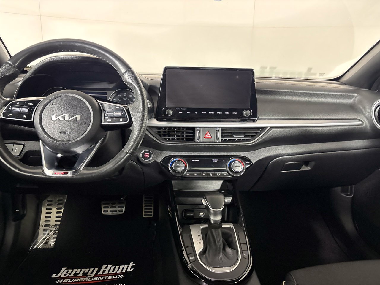 Used 2024 Kia Forte GT-Line w/ GT-Line Premium Package FWD image 26