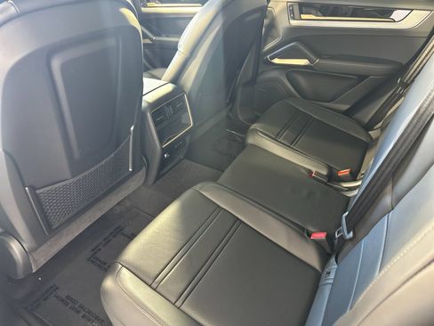 Certified 2026 Porsche Cayenne Coupe AWD/4WD image 14