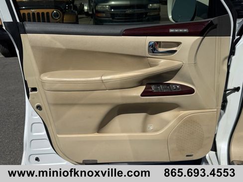 Used 2014 Lexus LX 570 4WD image 15