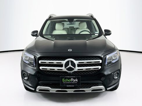 Used 2023 Mercedes-Benz GLB 250 4MATIC image 2